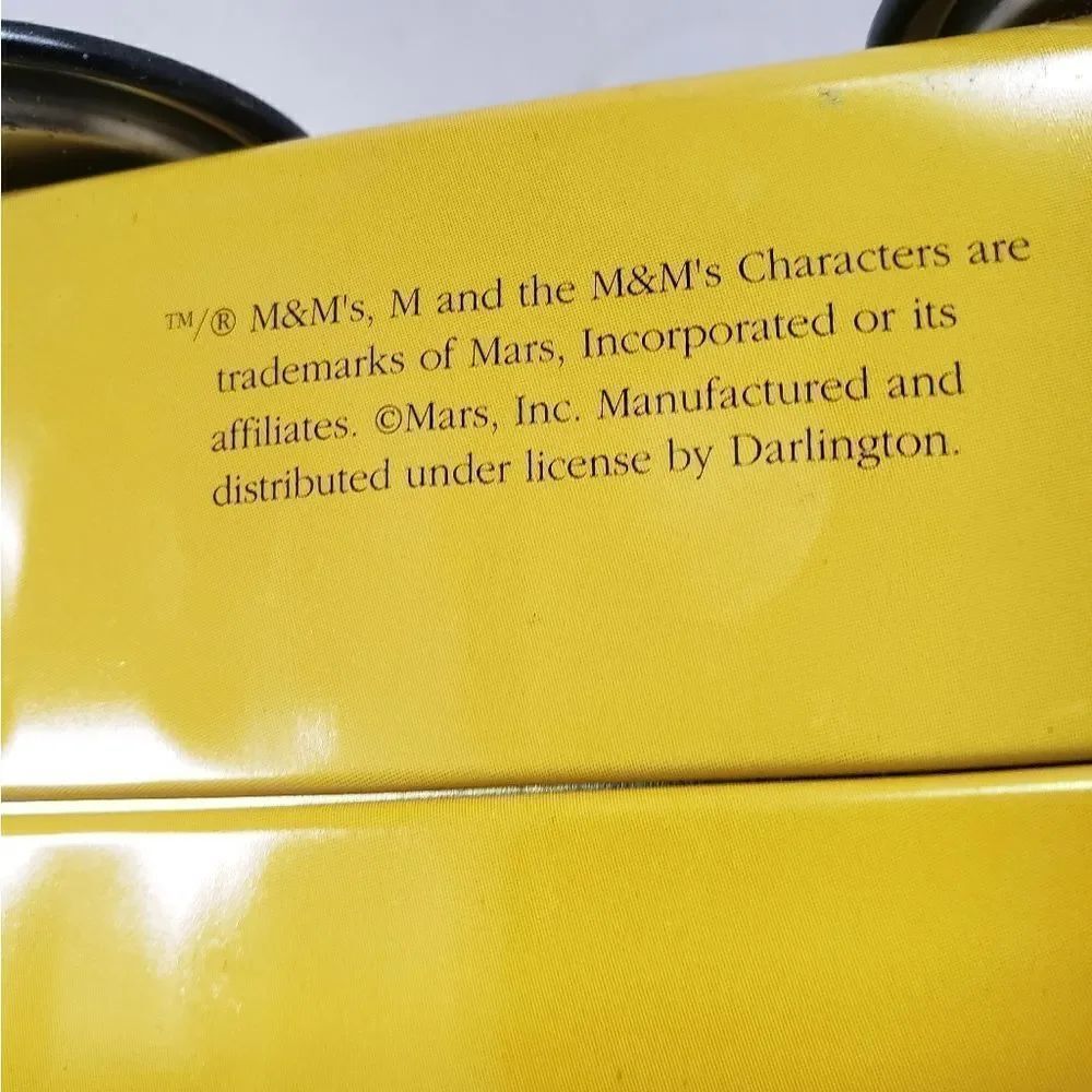 M&M's Tin Car  - Picture 8 of 9